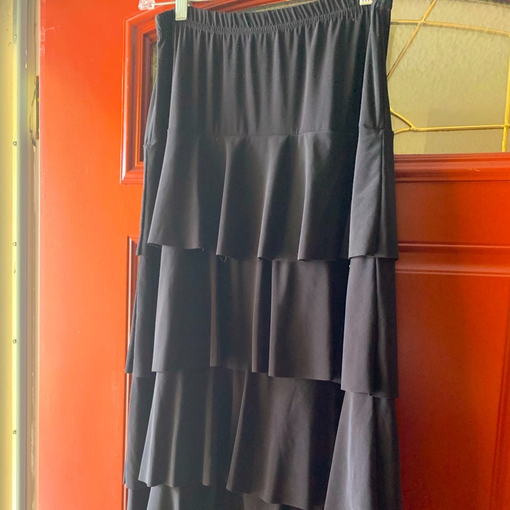 Layered long skirt